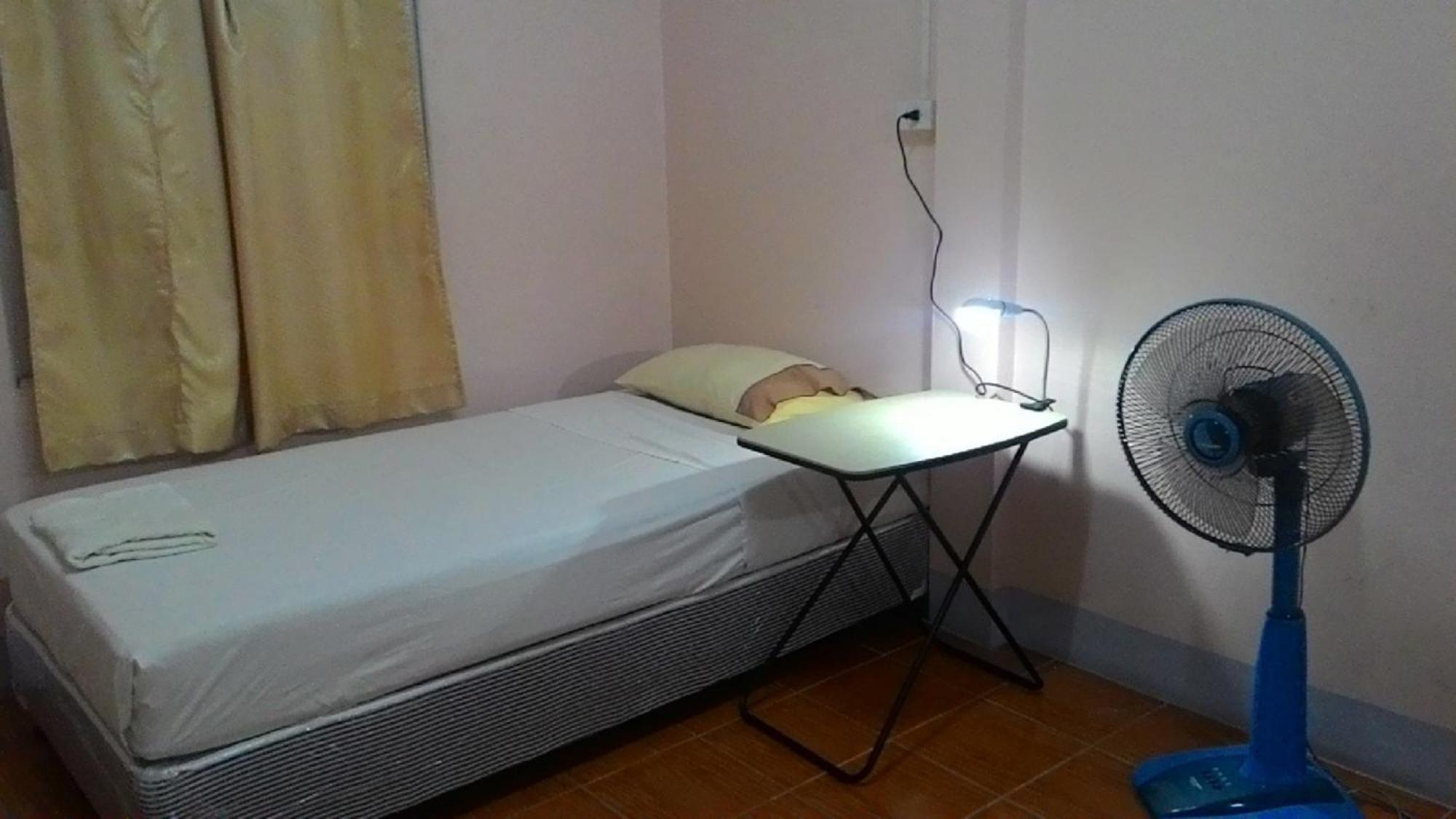 D'S Corner & Guesthouse Phuket Phòng bức ảnh