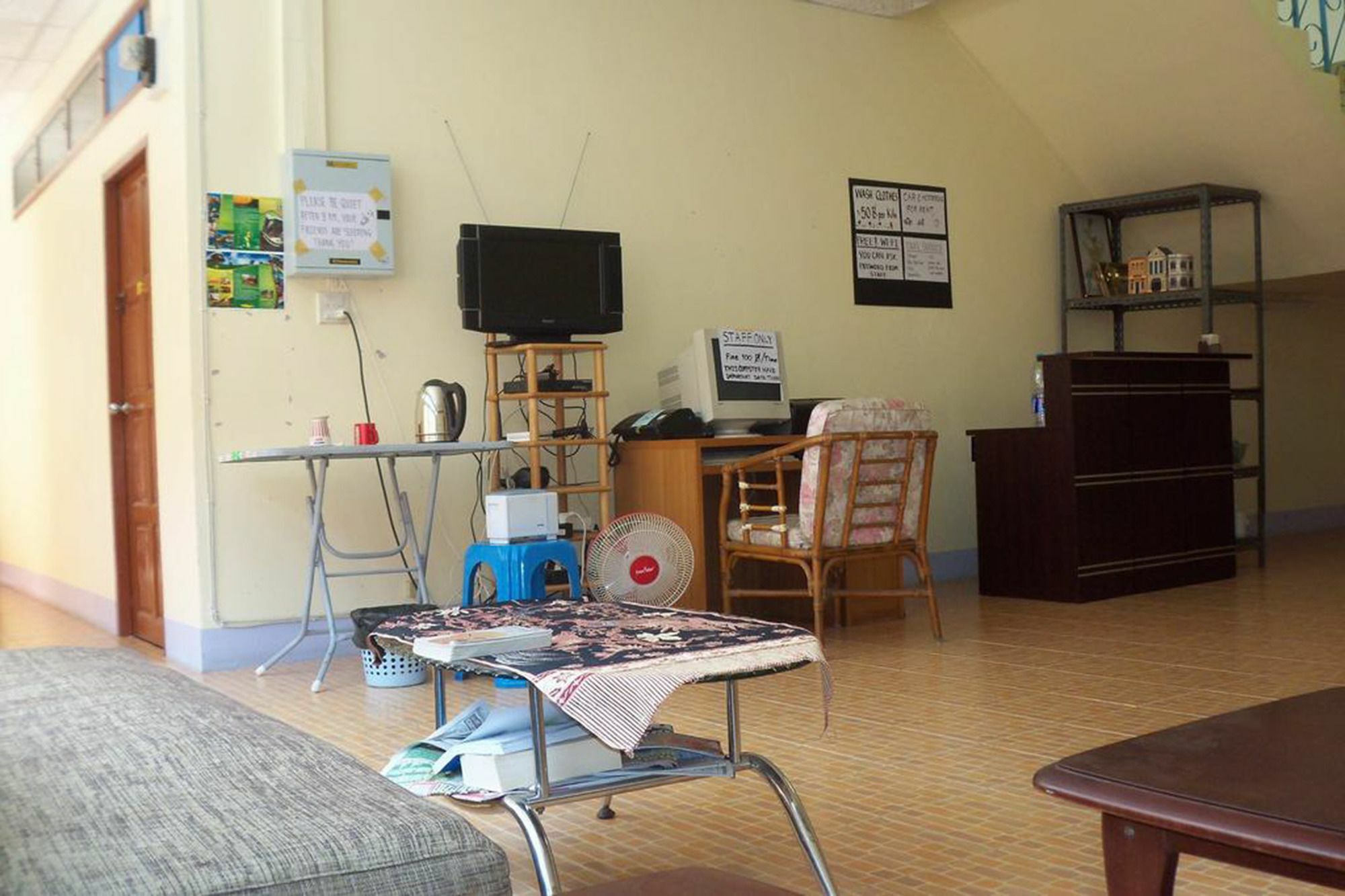 D'S Corner & Guesthouse Phuket Ngoại thất bức ảnh